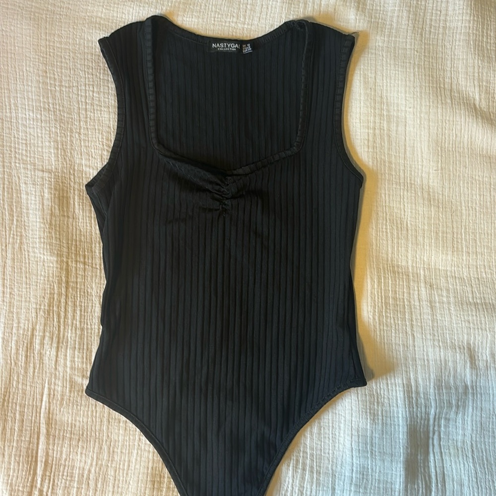 Ribbed sweetheart neck bodysuit